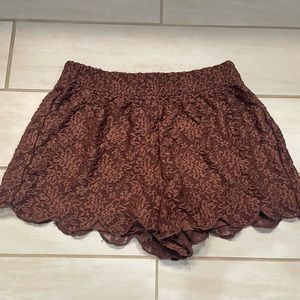 Free People Scalloped Lace Shorts Brown size small